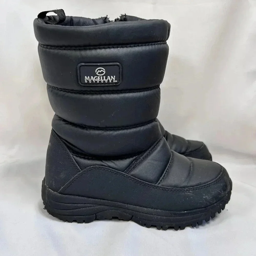 Magellan Outdoors Youth Size 1 Kids Snowboots Black Insulated Outdoors